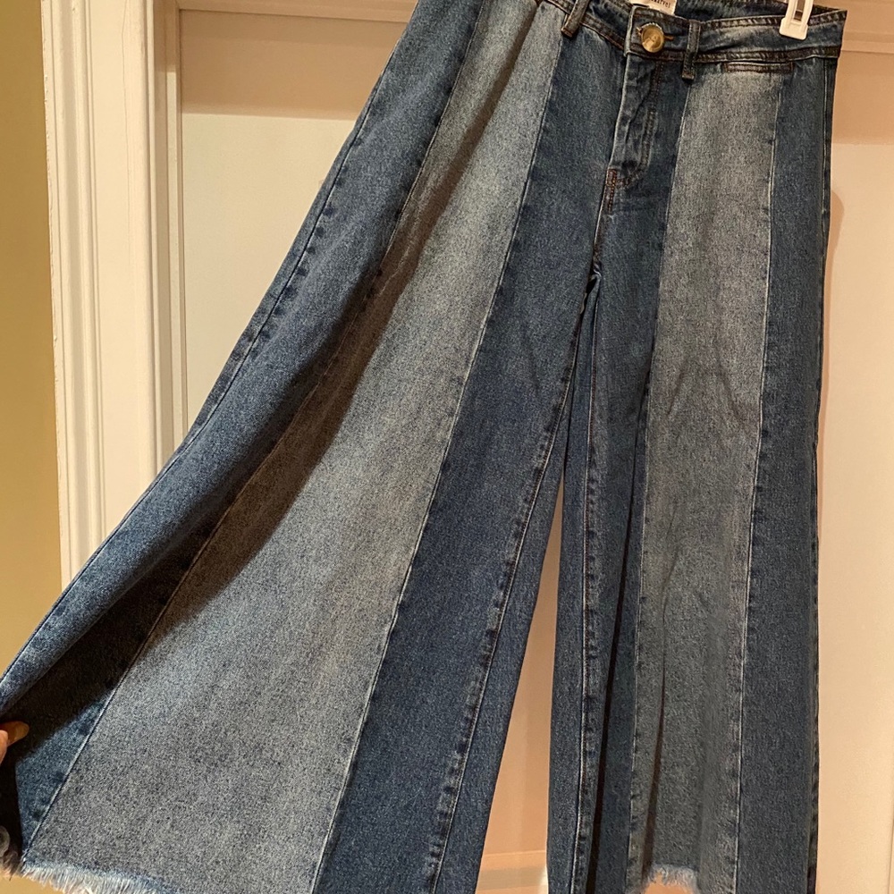 Wide leg two toned jeans